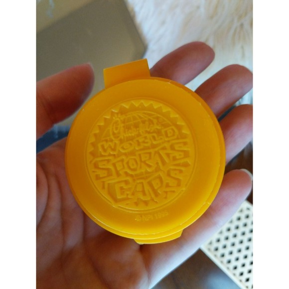 Pogs Chic Filet kids Sport Caps set 1995 with case vintage - Picture 8 of 10